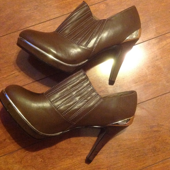 NWOB mark. Tough Luxe Booties - Picture 4 of 4